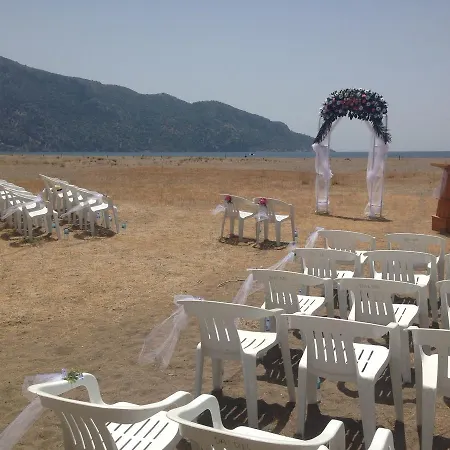 Yaprak Otel